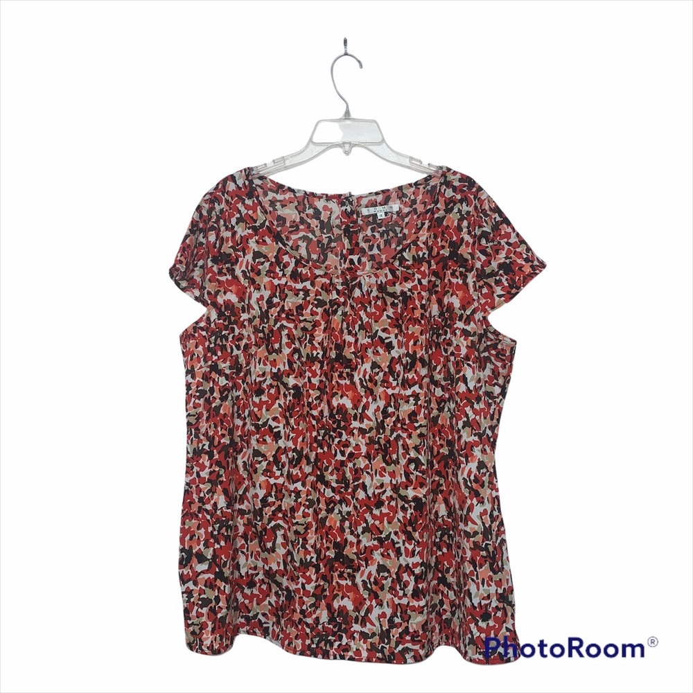 Como woman 1X abstract floral top